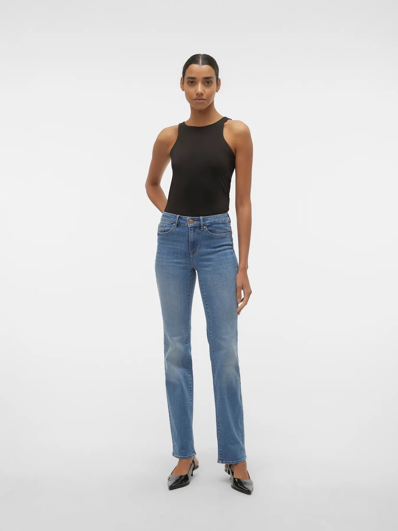 Vero Moda- Flash Mid Rise Straight Jeans