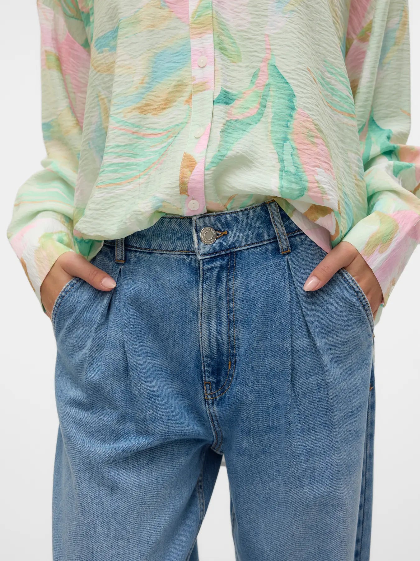 Vero Moda Etna High Rise Barrel Jean