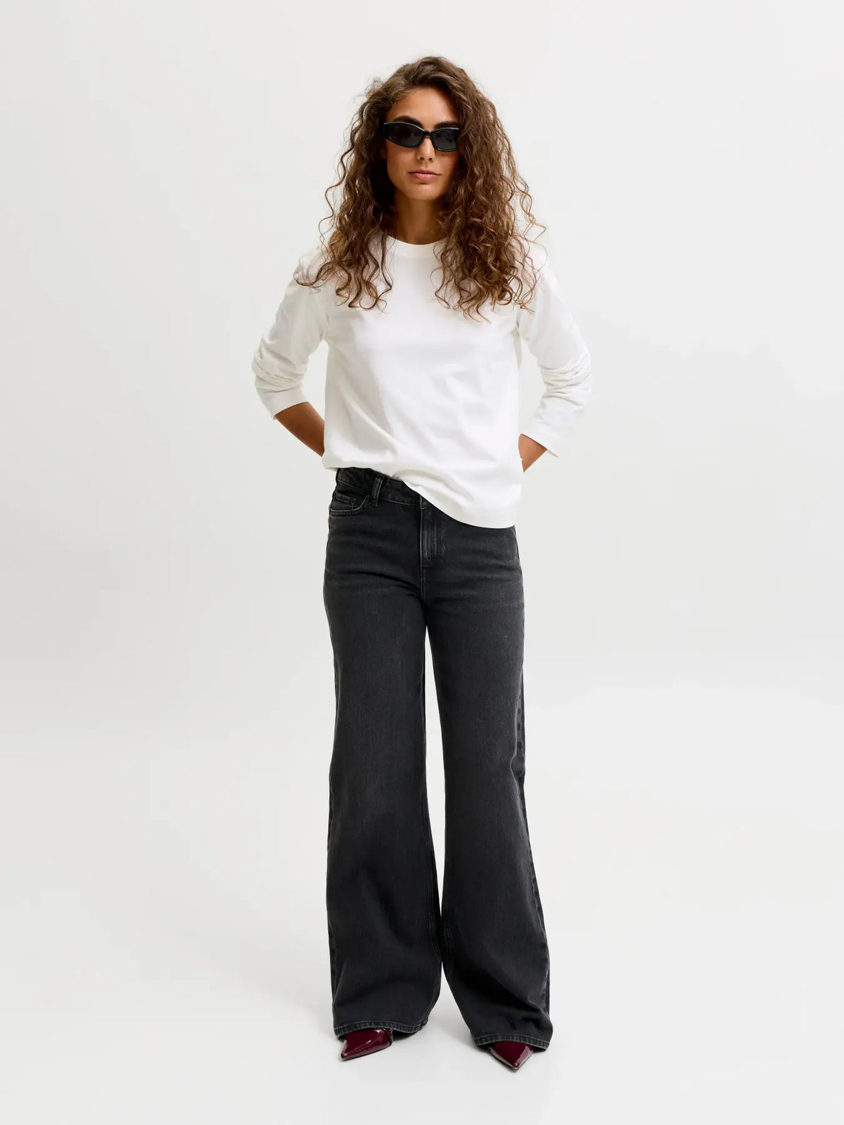 JJXX- Rome Flared Mid Rise Jeans - Black