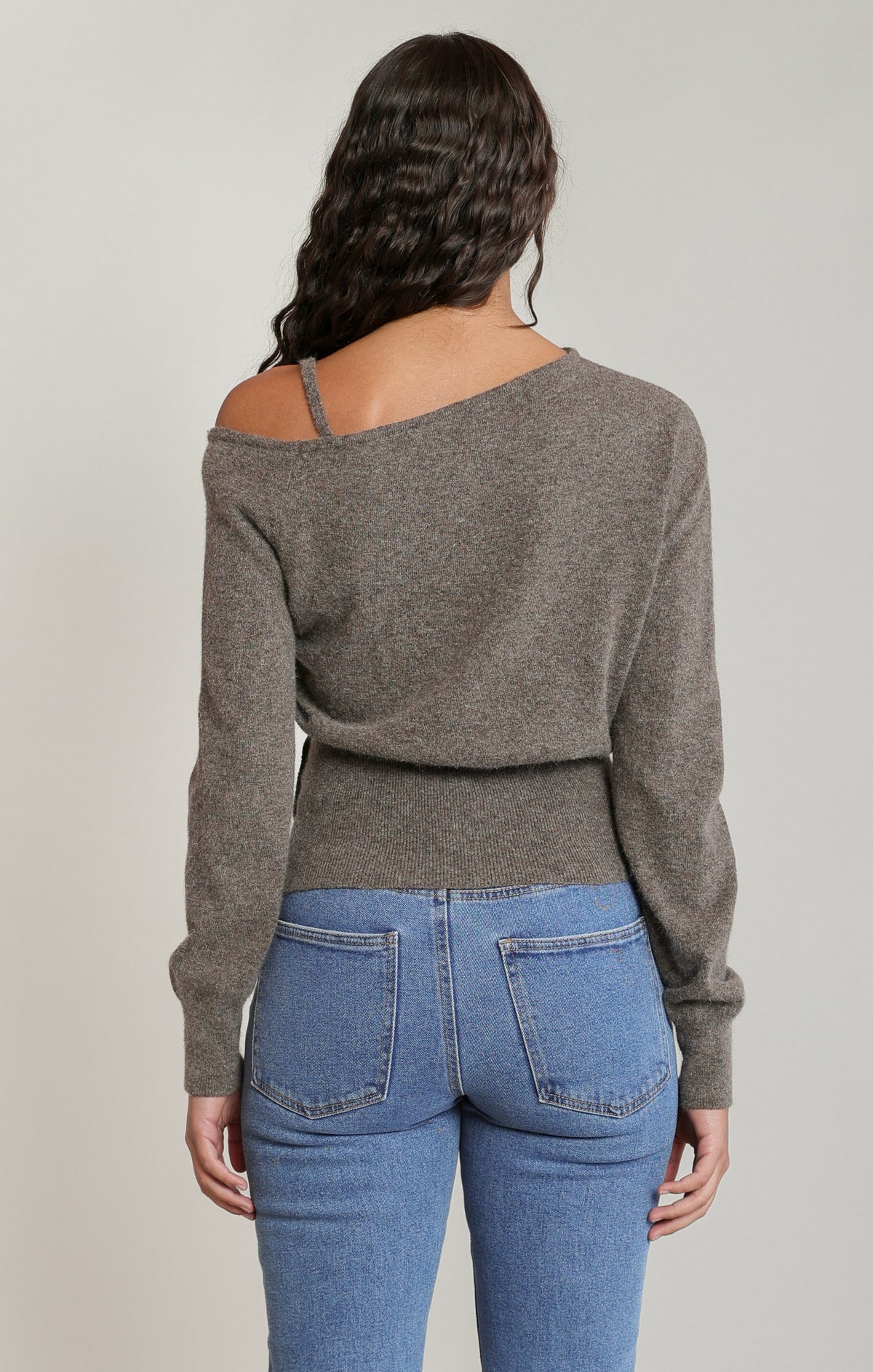 Off Duty Shoulder Sweater 🤎