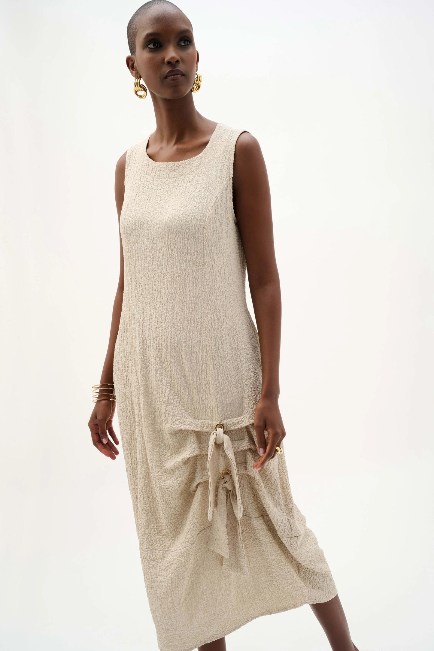 Joseph Ribkoff - Seersucker Cocoon Dress With Ring And Tie Detail