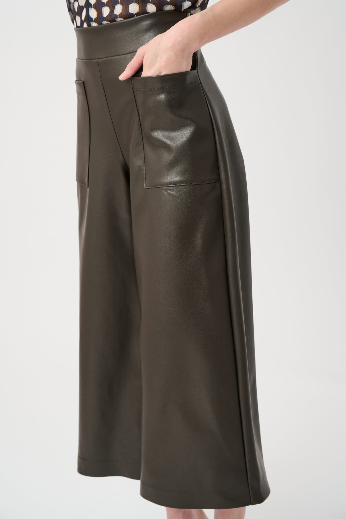 Joseph Ribkoff - Leatherette Pull-On Culotte Pants