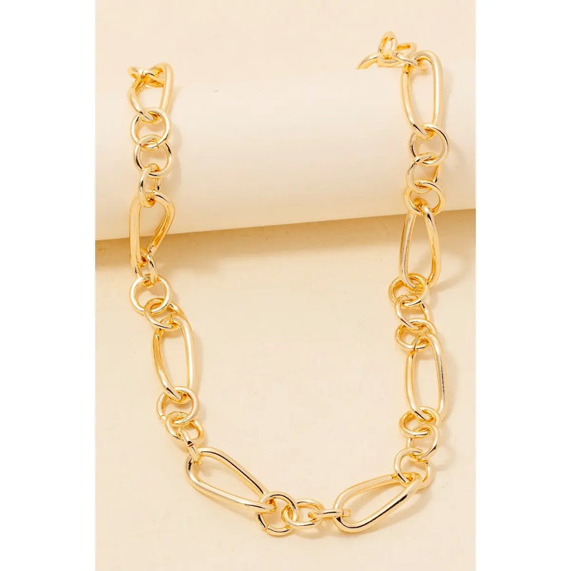 Twisted Oval Chain Link Necklace