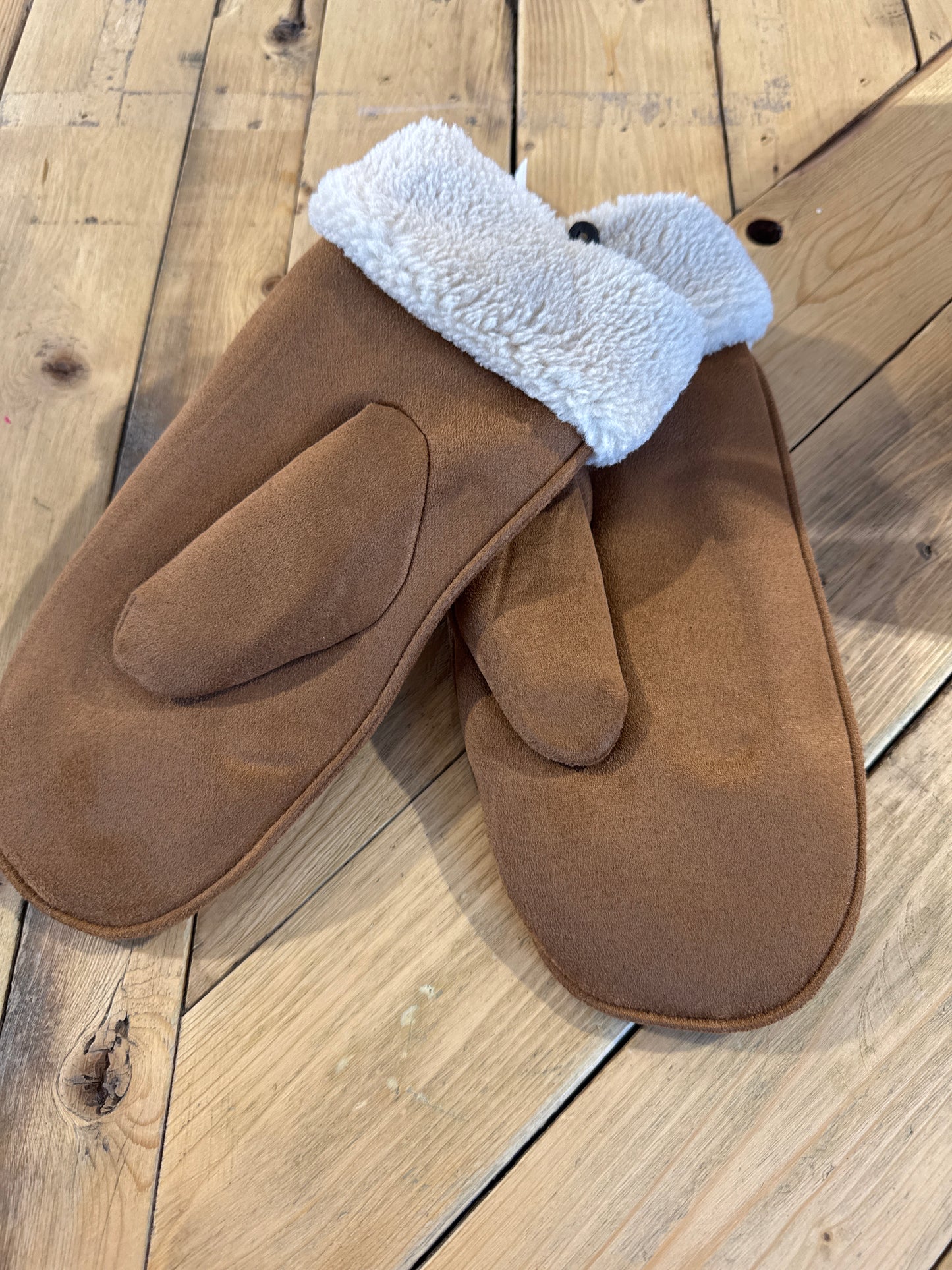 Only Nicki Faux Suede Mitten