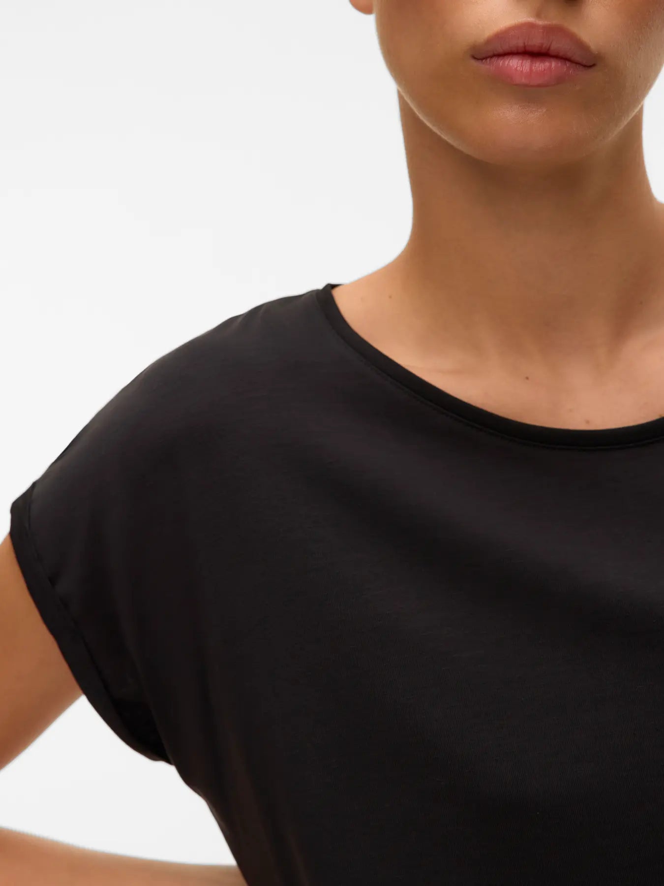 Vero Moda Ava Plain Tee