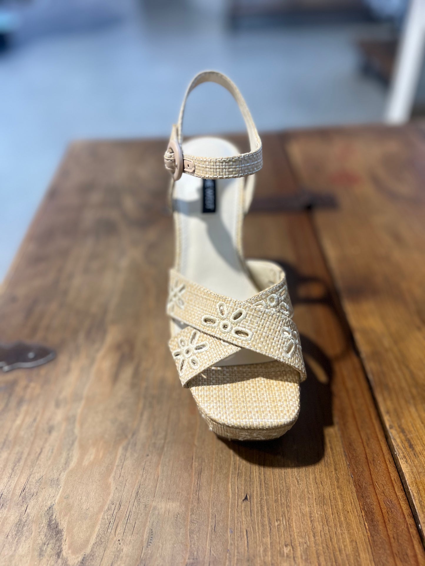 Nine West Vallena 2 Platform Sandal