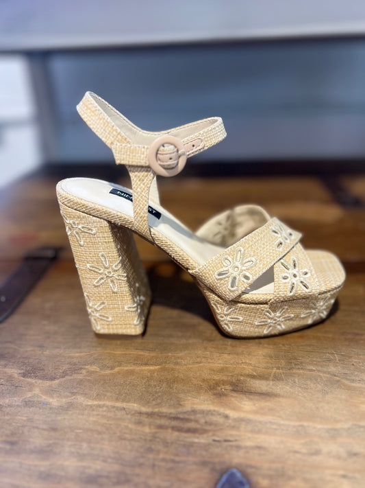 Nine West Vallena 2 Platform Sandal
