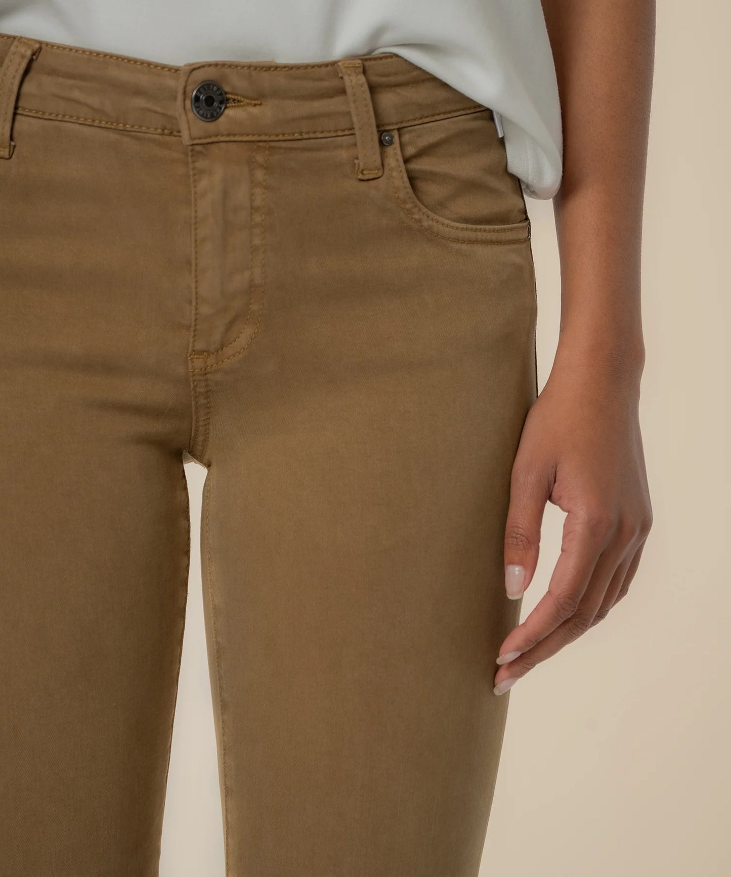 KUT- Amy Crop Straight Leg Twill Jean