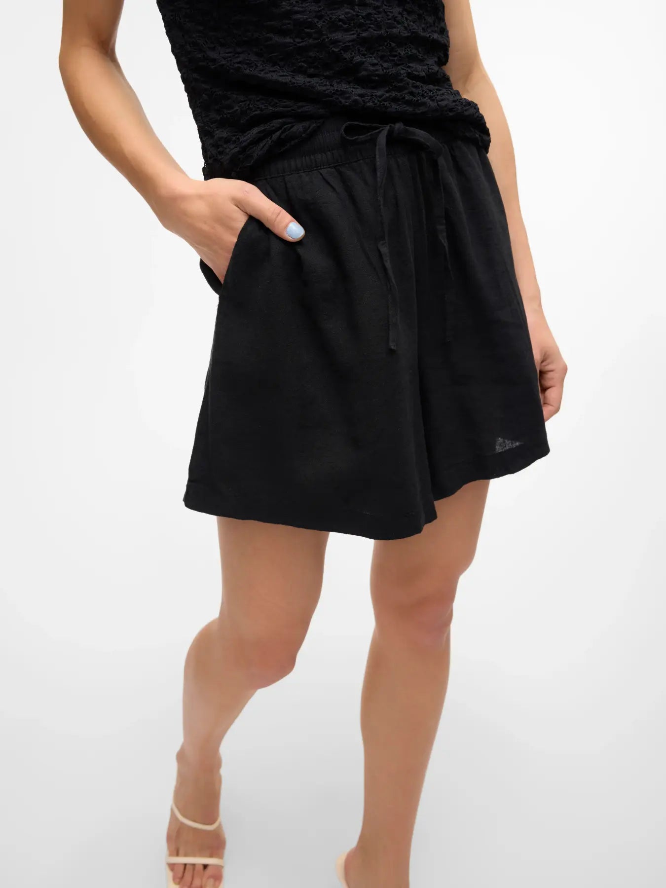 Vero Moda- Linn Linen Shorts