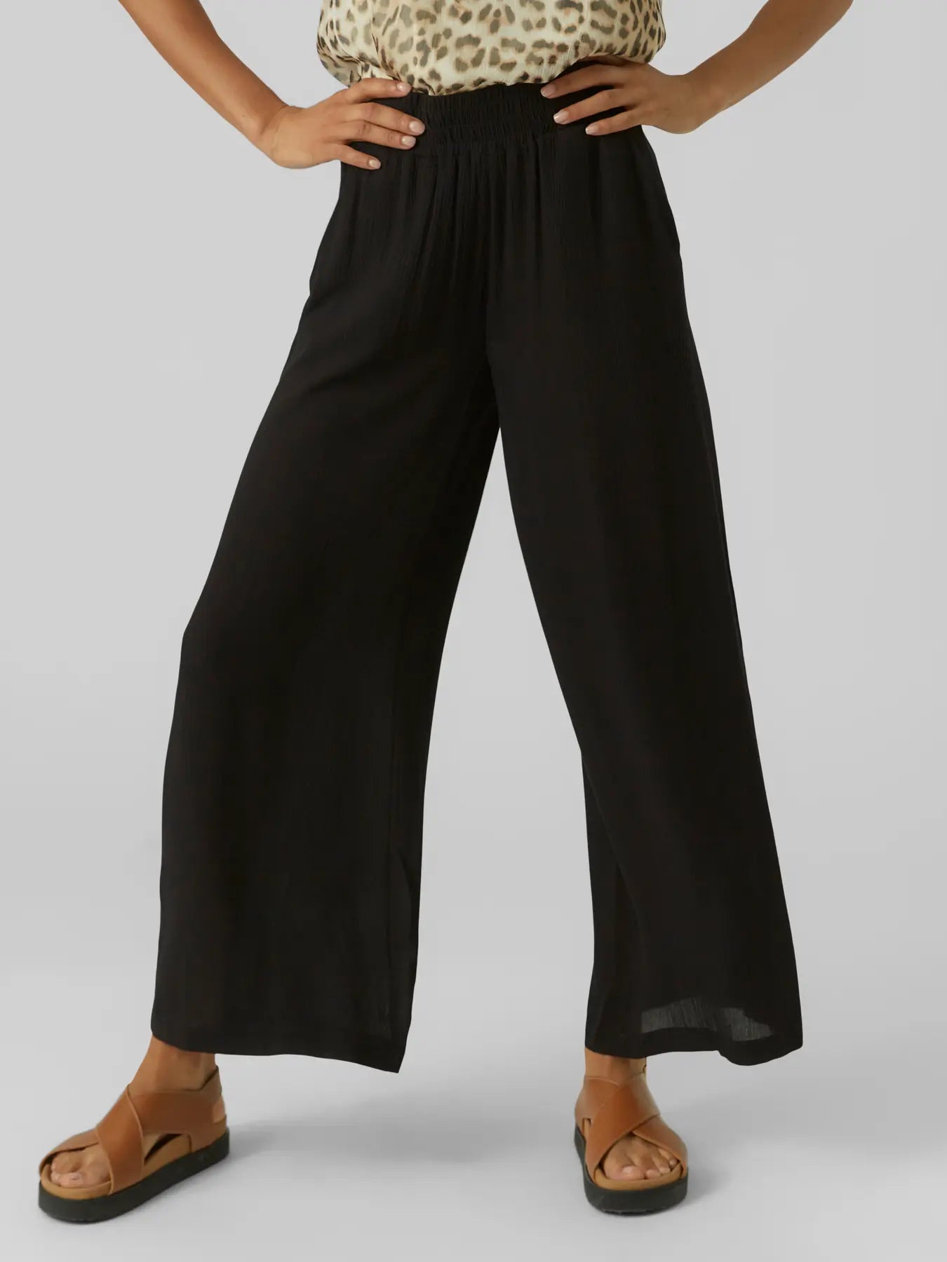 Vero Moda - Menny High Rise Wide Leg Pants