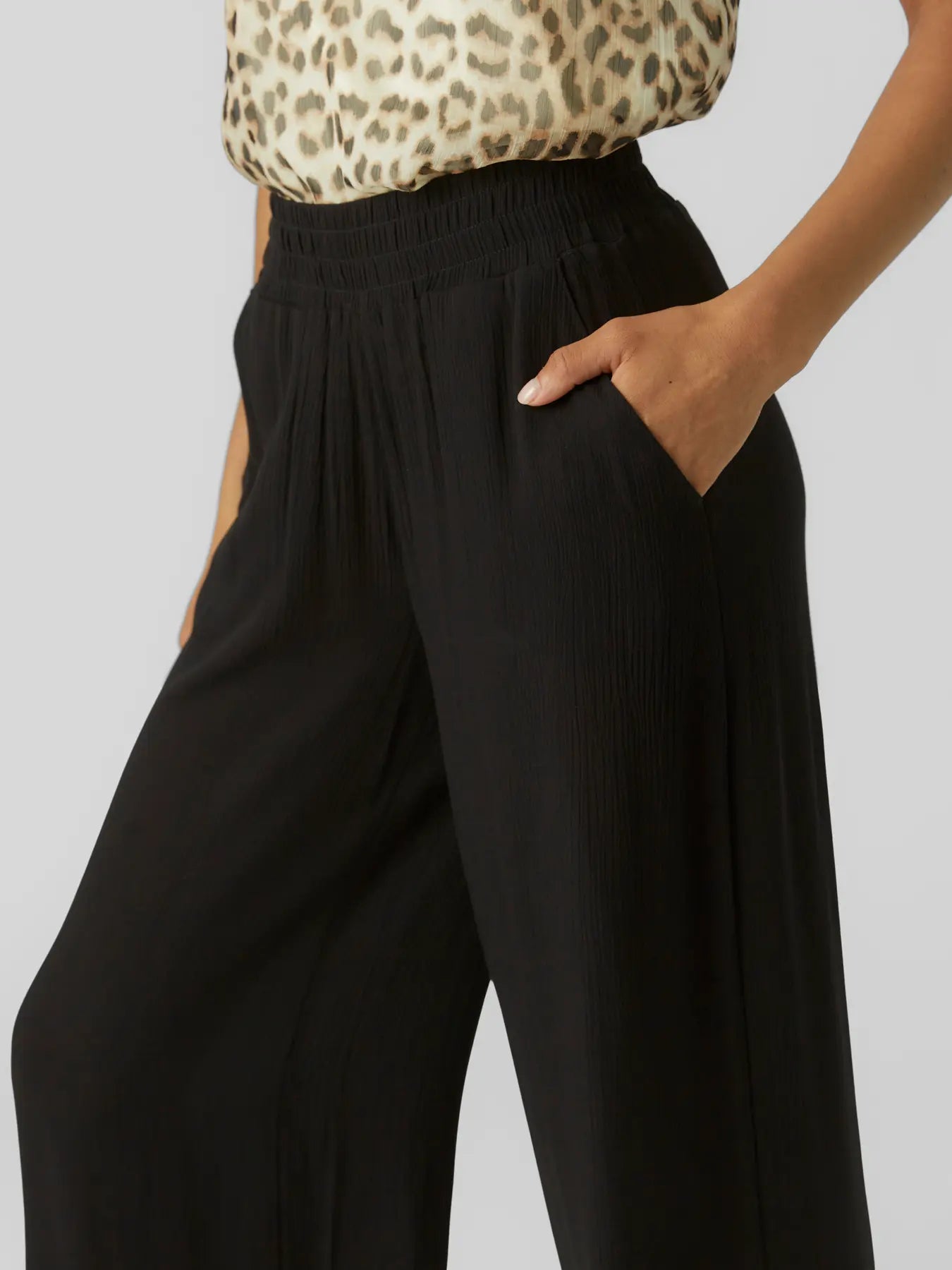 Vero Moda - Menny High Rise Wide Leg Pants