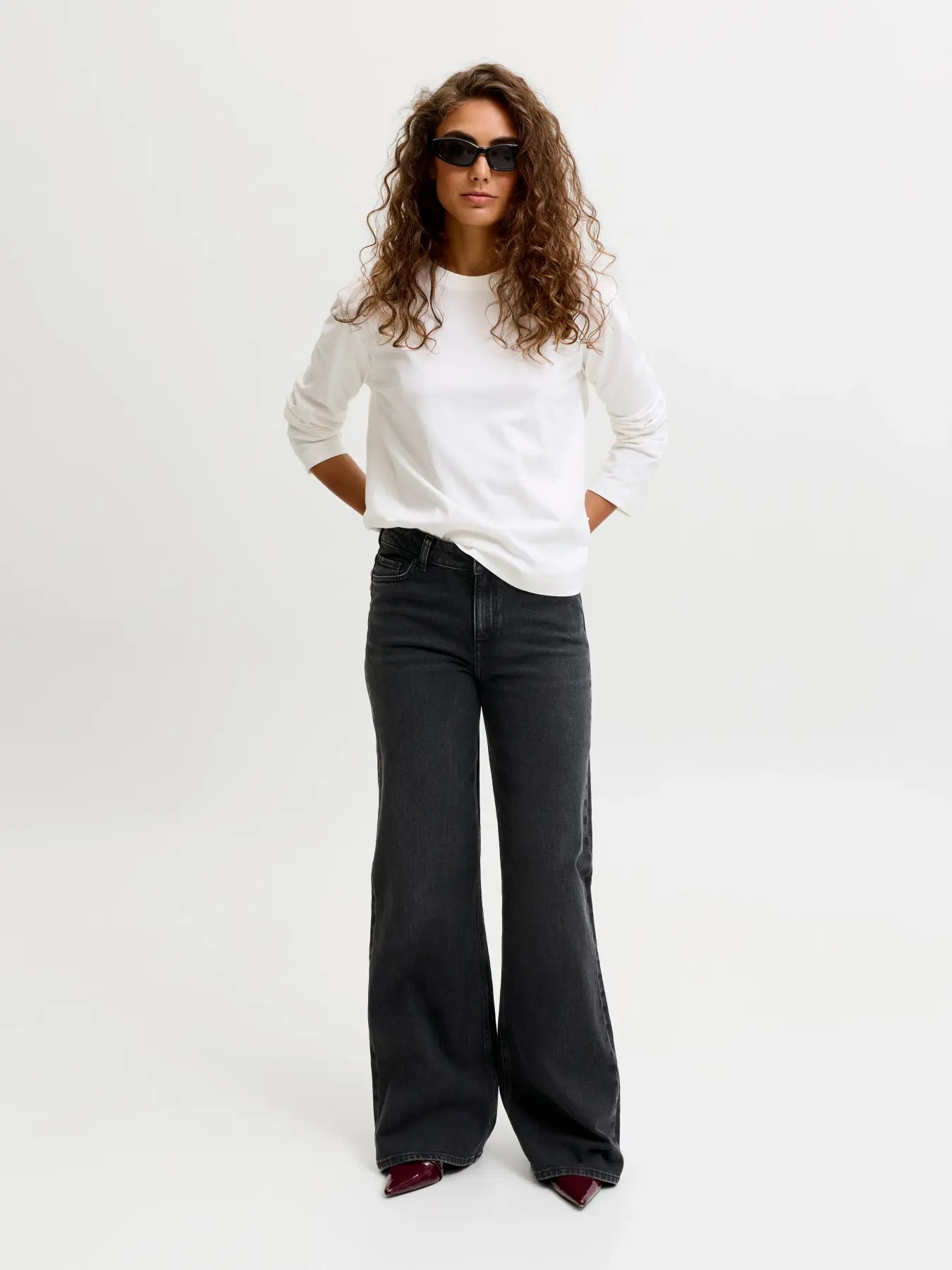 JJXX- Rome Flared Mid Rise Jeans - Black