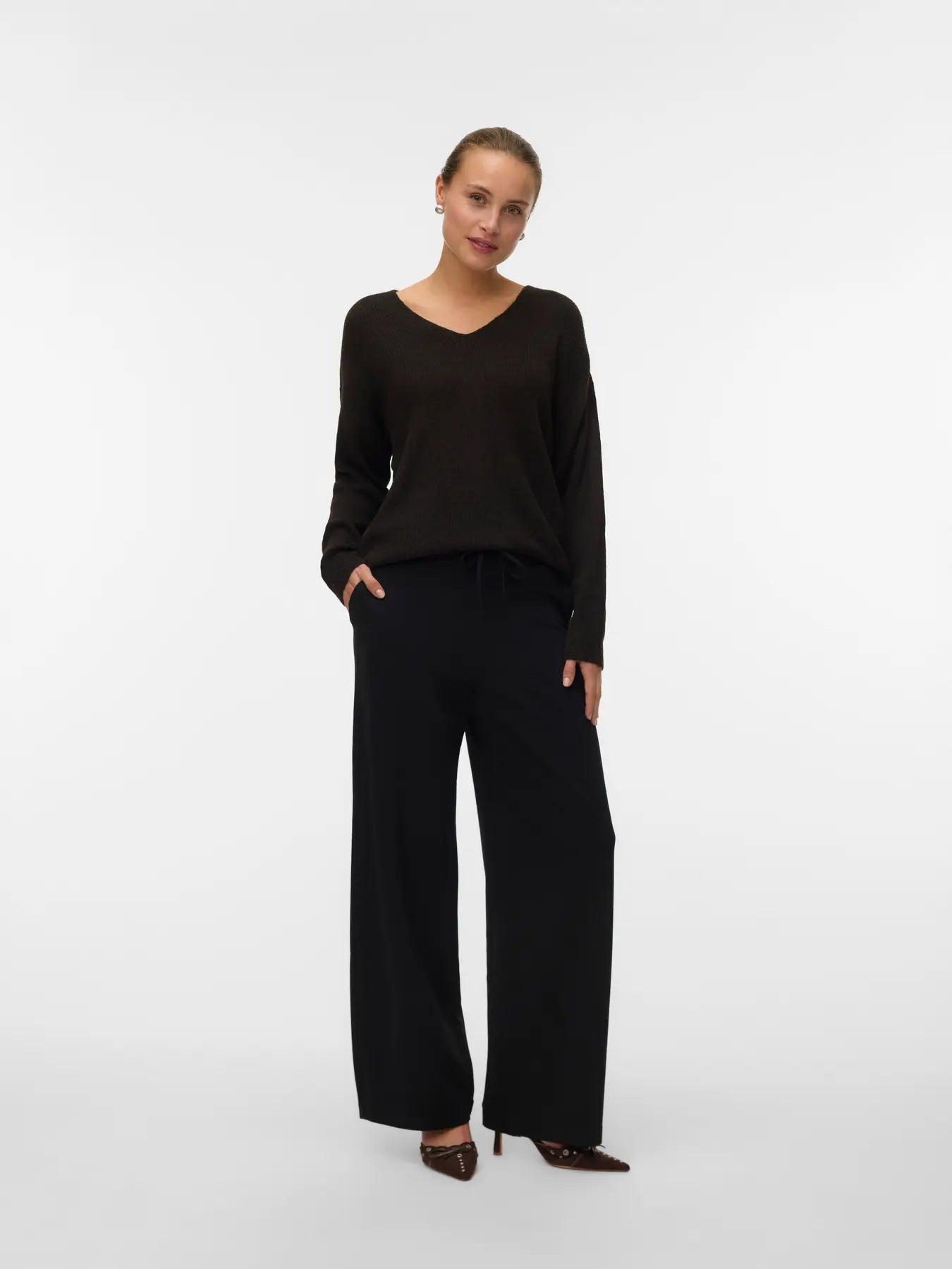 Vero Moda- Eva Mid Rise Wide Leg Pant
