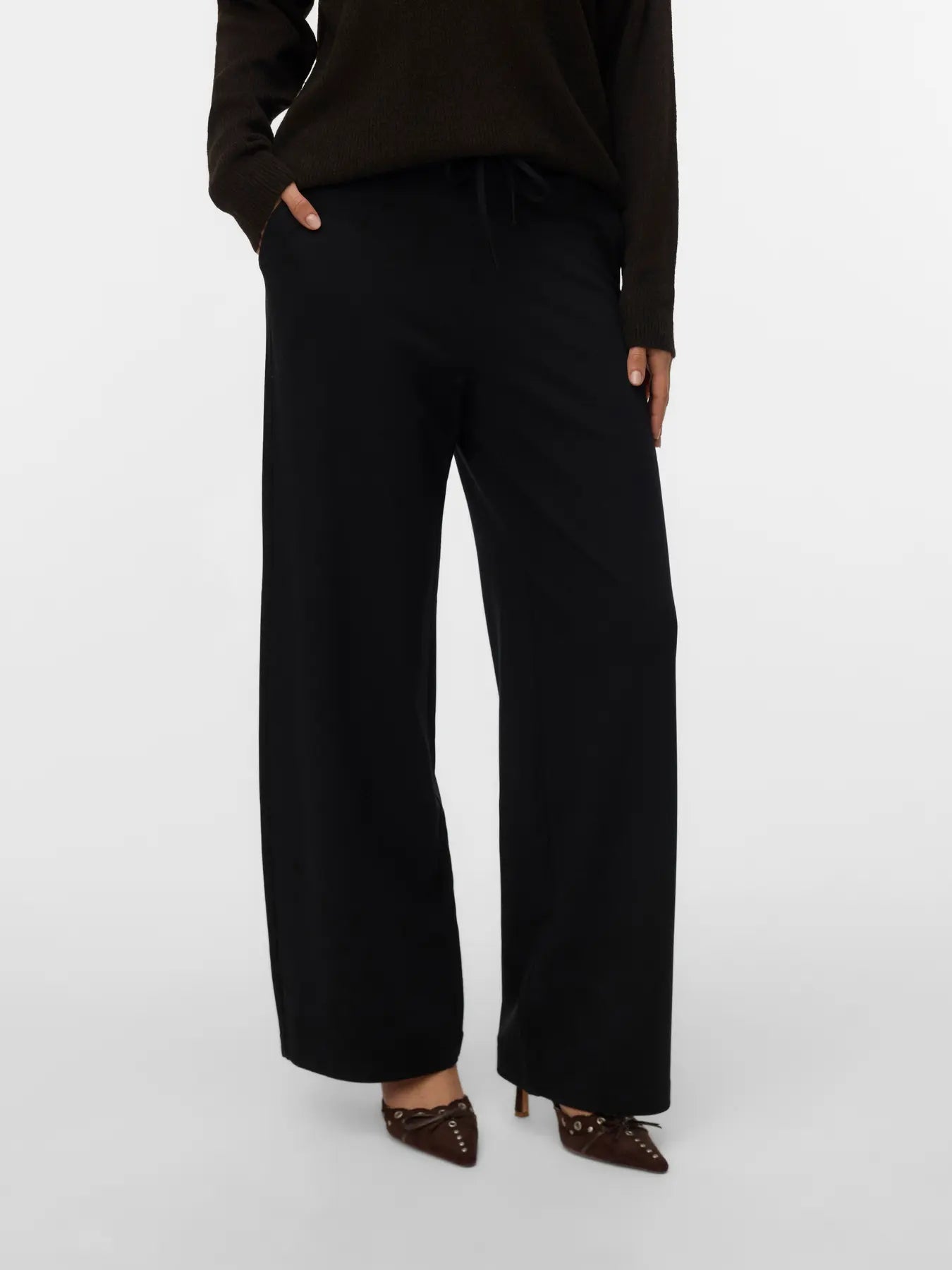 Vero Moda- Eva Mid Rise Wide Leg Pant
