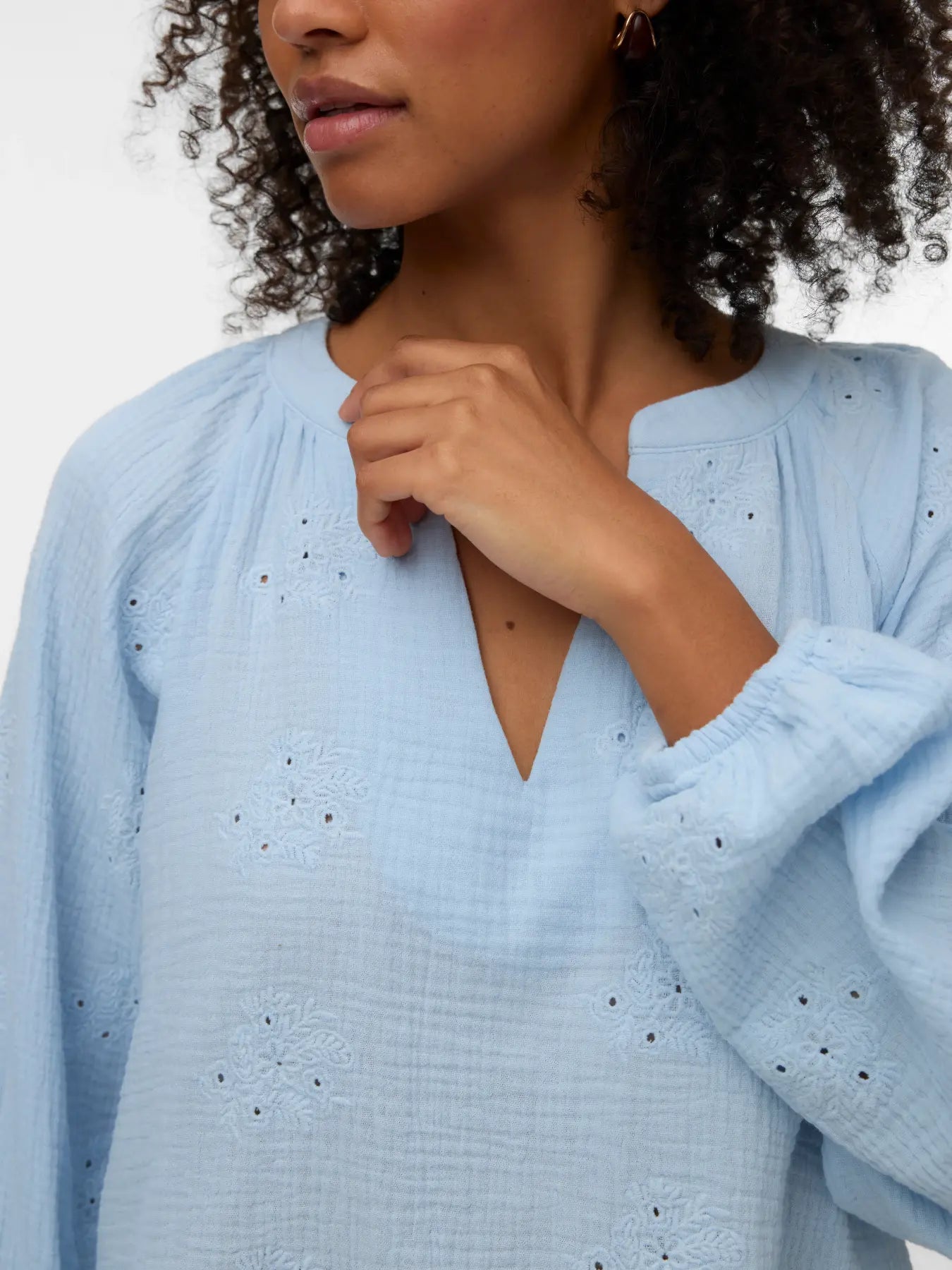 Vero Moda - Natali Embroidered Blouse