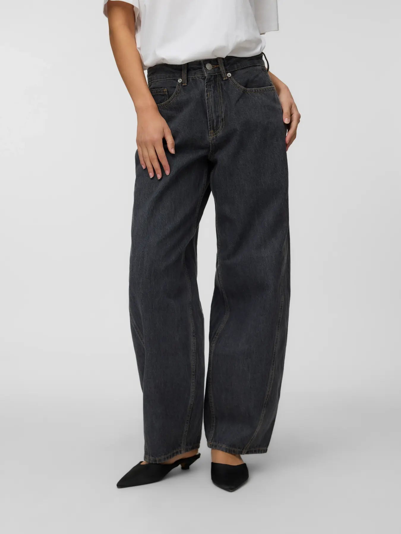 Vero Moda - Zoe MidRise Barrel Jeans