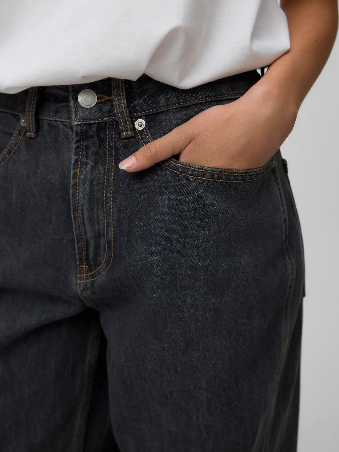 Vero Moda - Zoe MidRise Barrel Jeans