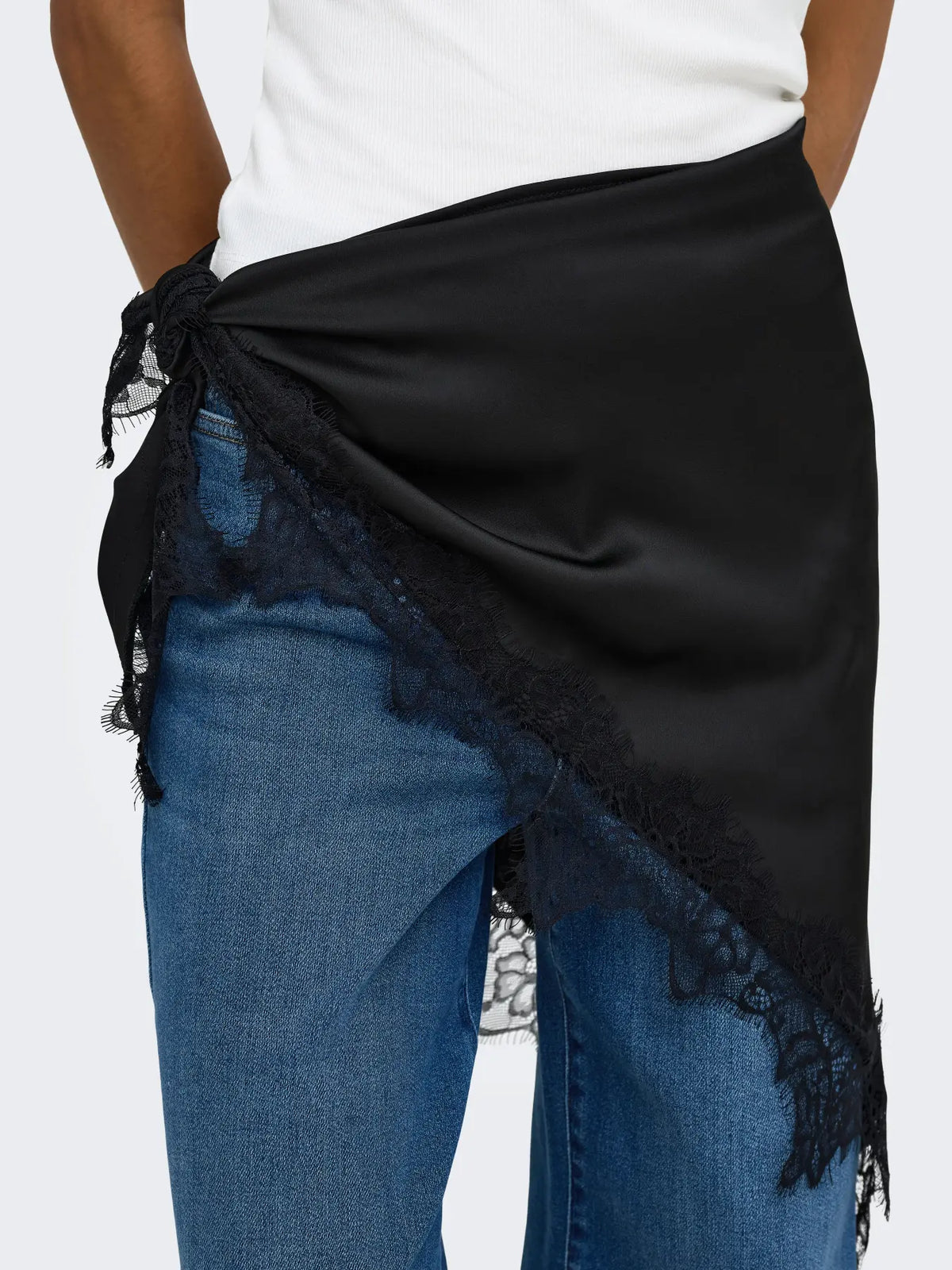 The After Dark Lace Scarf