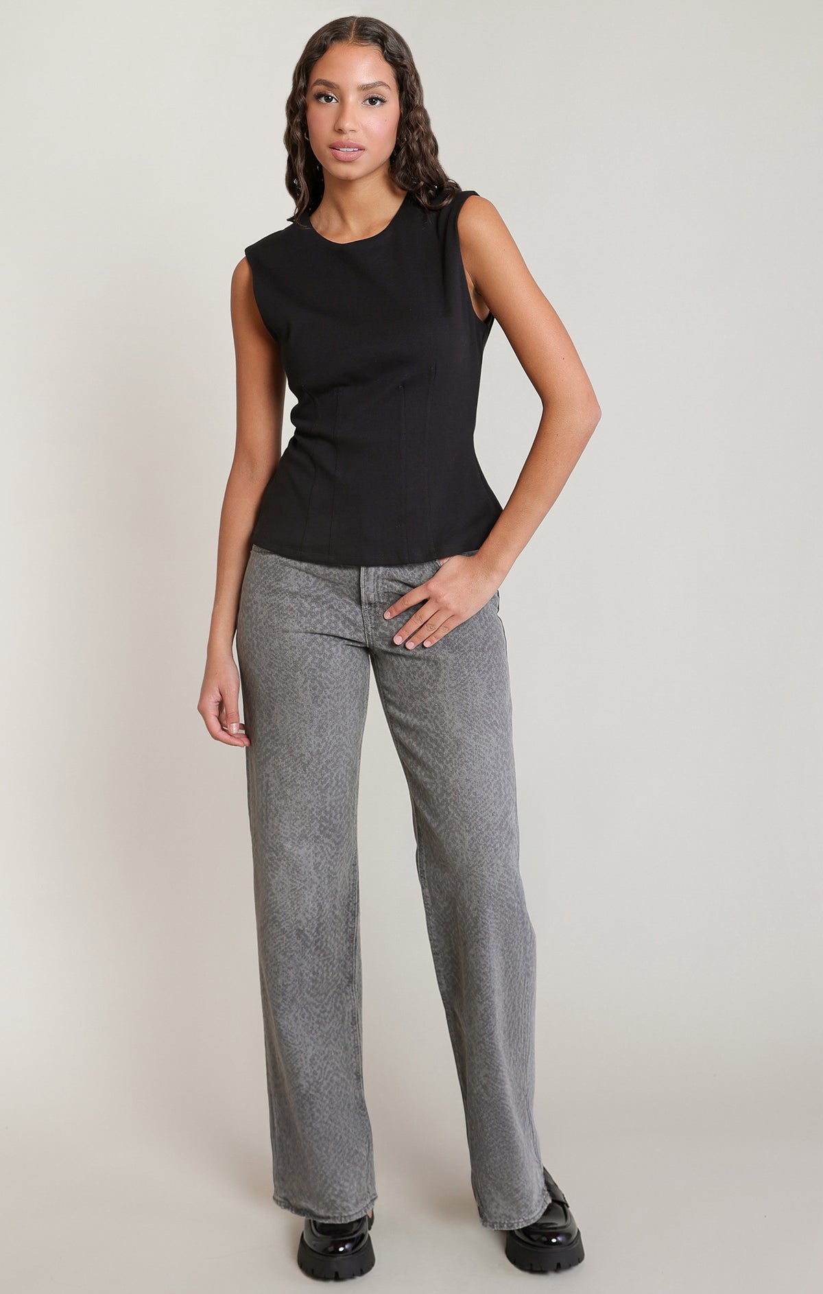 Sculpted Cinch Waist Top 🖤