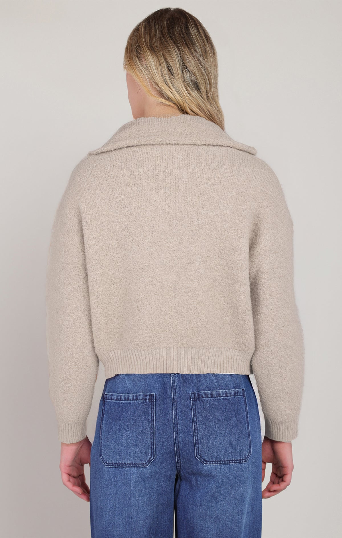 The Sunday Stroll Zip Jacket 🤍