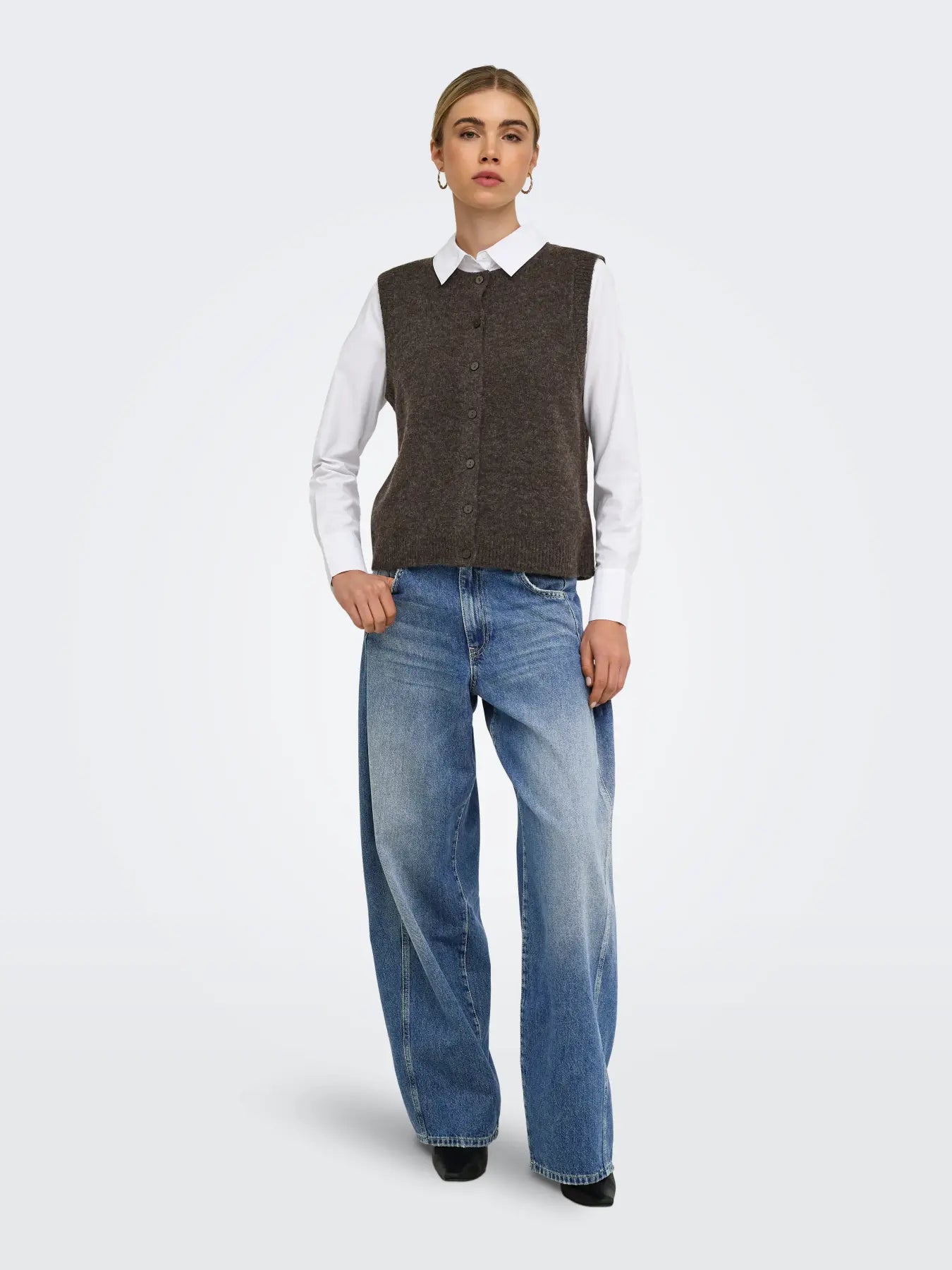 Only- Olivia Buttun-Up Knit Vest