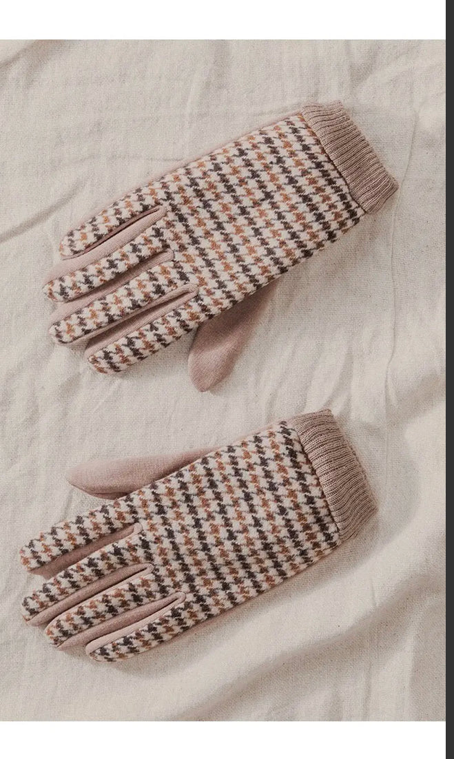Houndstooth Touch Gloves